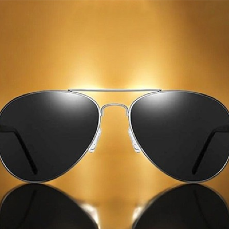 Sunglasses with Polarised and UV Protected Lens